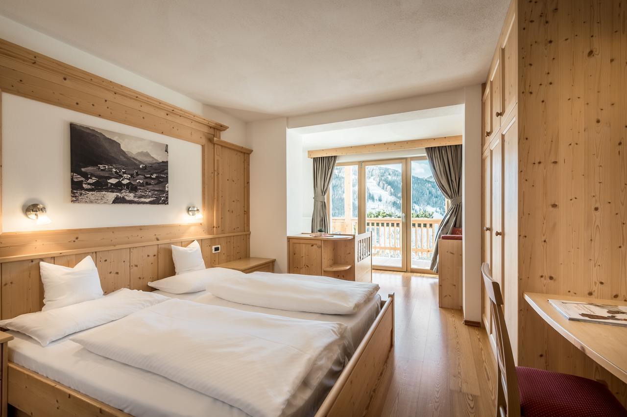 B&B - Hotel Ciasa Rue Blanch ซานกัสซิอาโน ภายนอก รูปภาพ