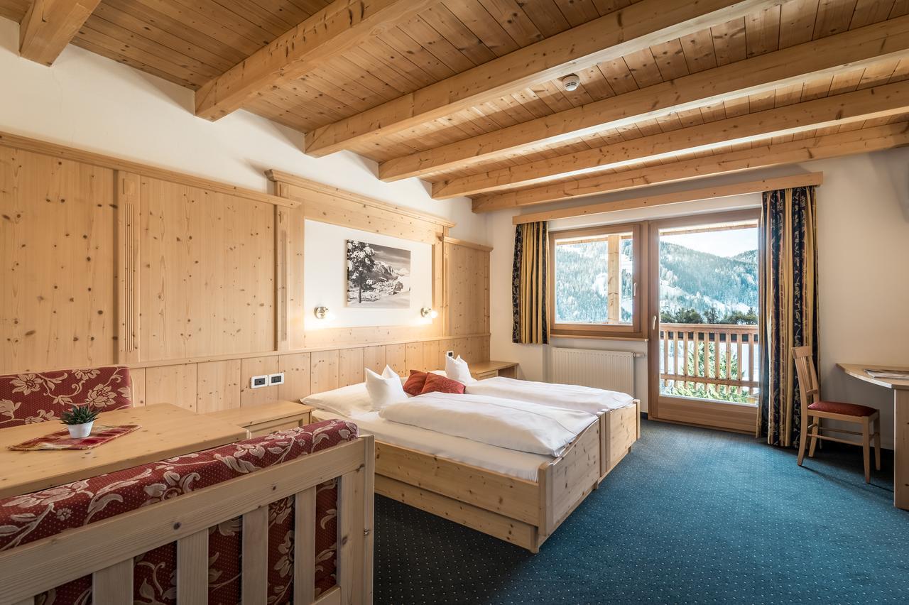 B&B - Hotel Ciasa Rue Blanch ซานกัสซิอาโน ภายนอก รูปภาพ