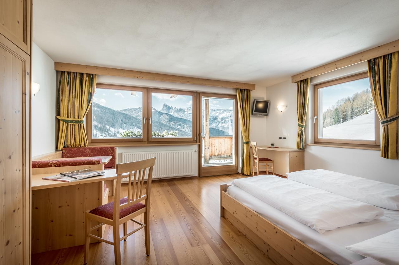 B&B - Hotel Ciasa Rue Blanch ซานกัสซิอาโน ภายนอก รูปภาพ
