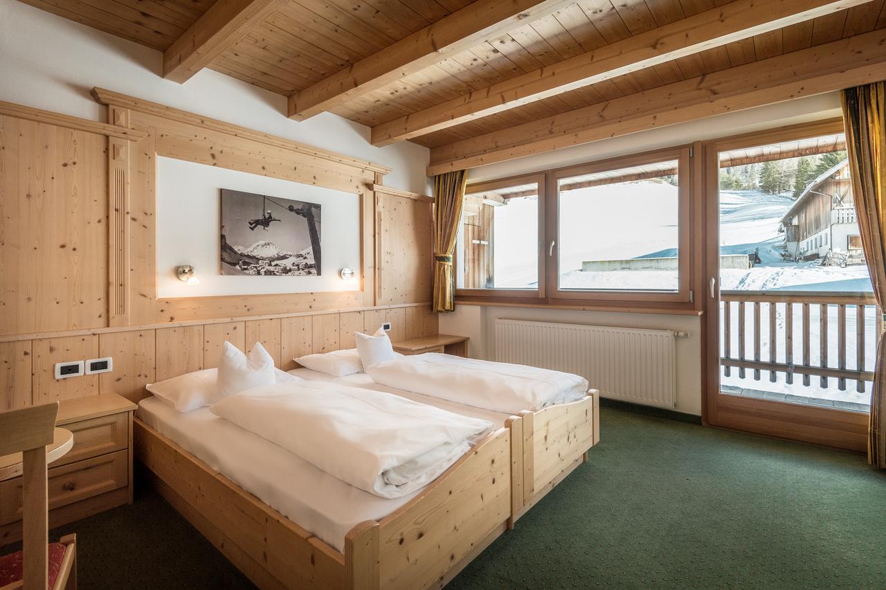 B&B - Hotel Ciasa Rue Blanch ซานกัสซิอาโน ภายนอก รูปภาพ