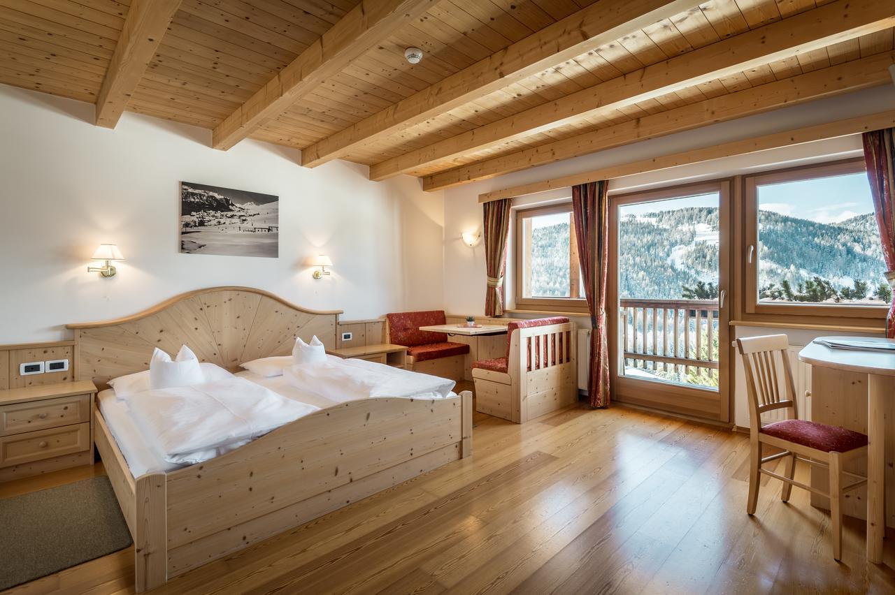 B&B - Hotel Ciasa Rue Blanch ซานกัสซิอาโน ภายนอก รูปภาพ